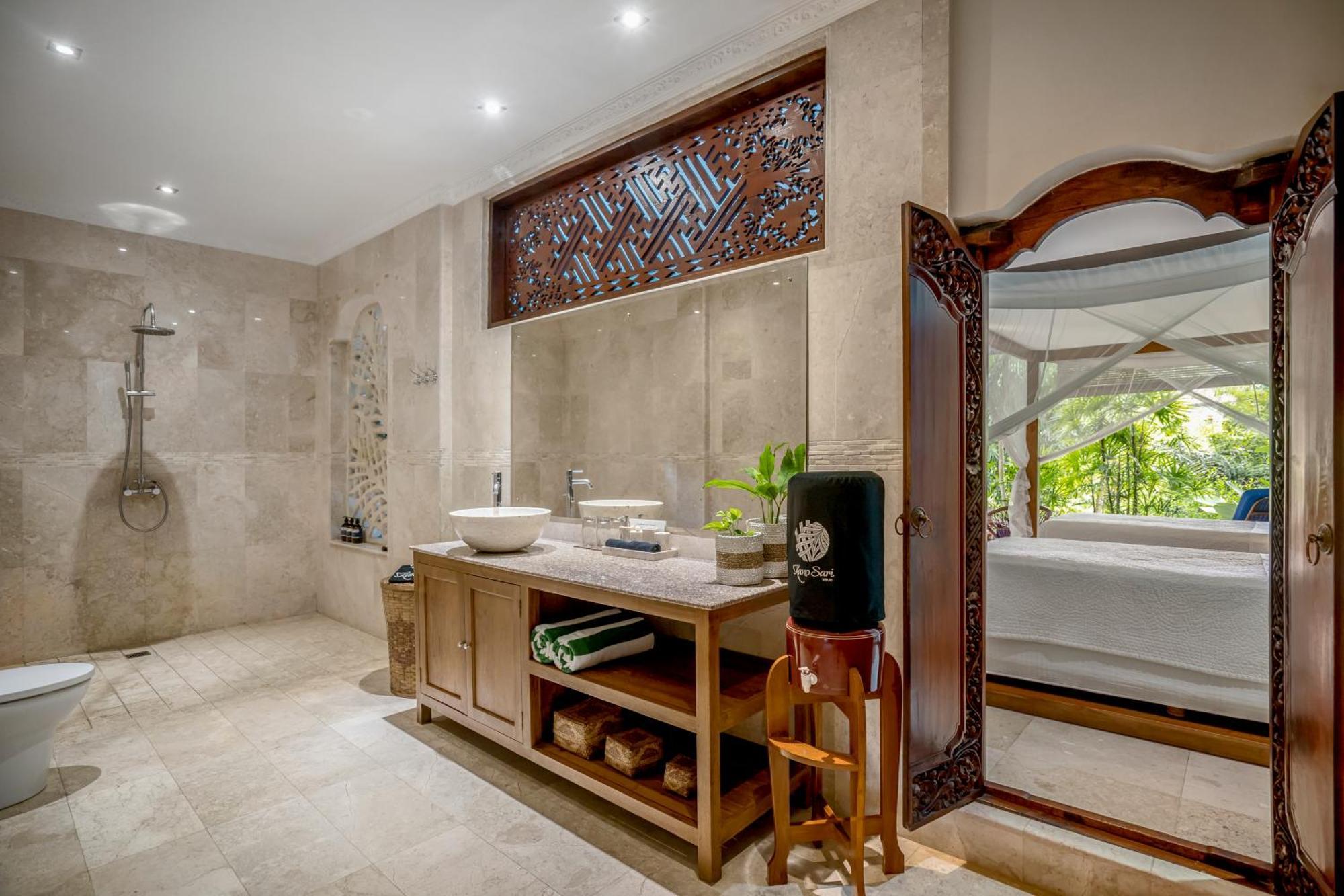 Hotel Kano Sari Villas