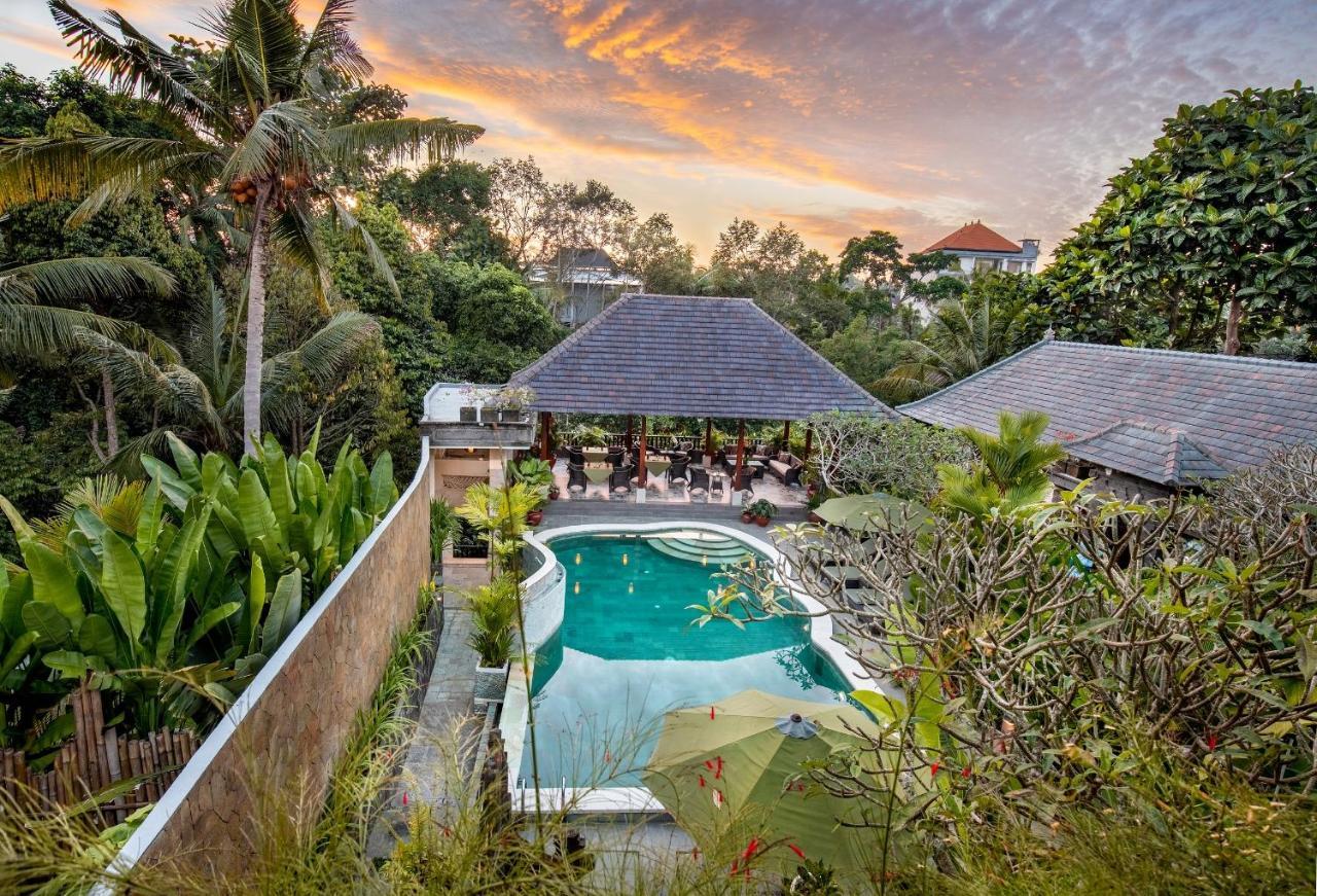 Hotel Kano Sari Villas 4*